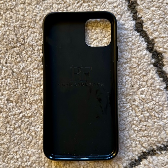 RICHMOND & FINCH iPhone 11 Pro Max Case MARBLE GOLD BEADS - Picture 5 of 7